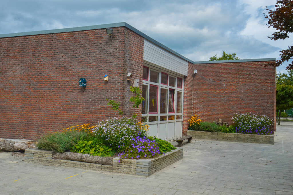 Plantenbak tegels / per m2